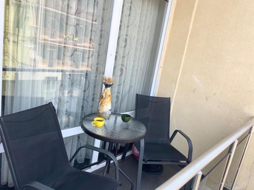 Apartment Vaja Fshavela N16 巴统 外观 照片