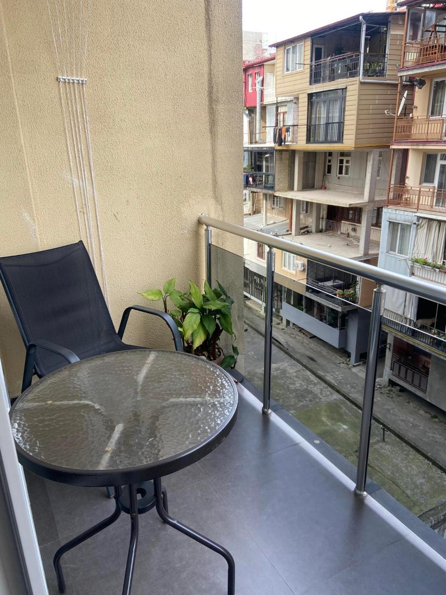 Apartment Vaja Fshavela N16 巴统 外观 照片