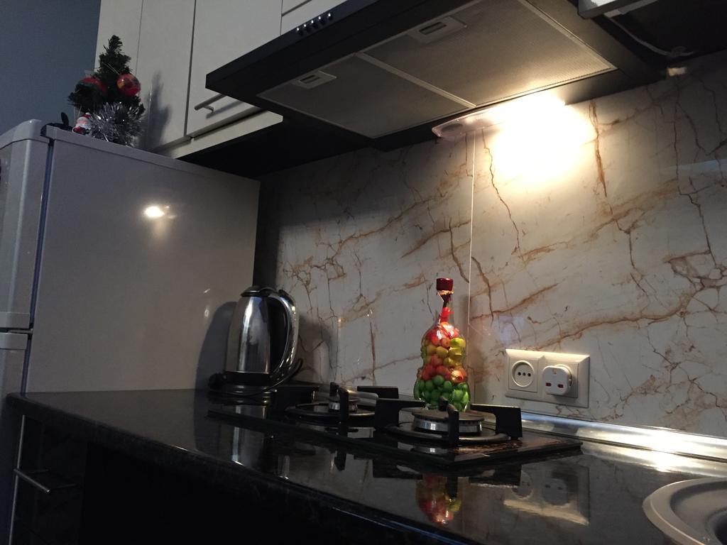 Apartment Vaja Fshavela N16 巴统 客房 照片