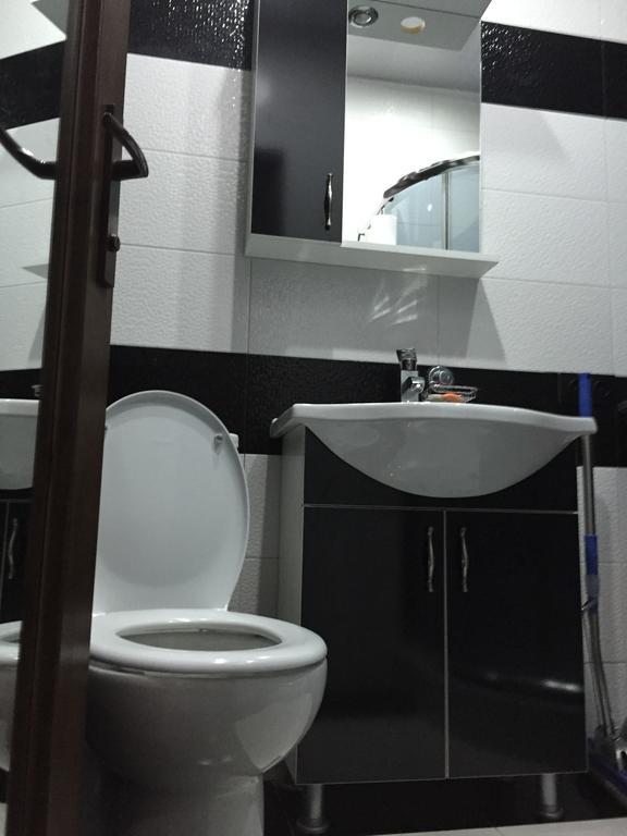 Apartment Vaja Fshavela N16 巴统 客房 照片