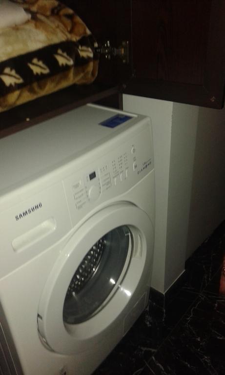 Apartment Vaja Fshavela N16 巴统 外观 照片